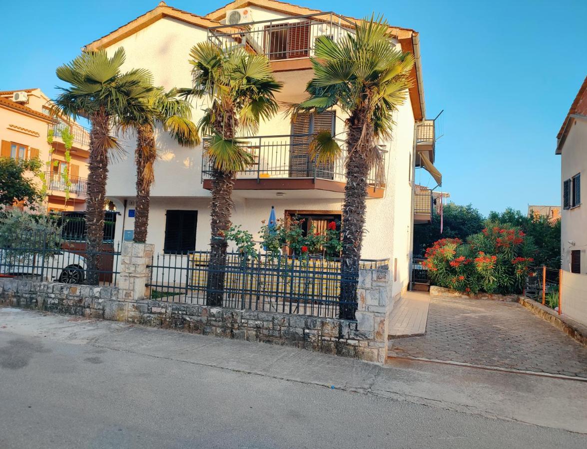 Apartments Novigrad Novigrad  Екстер'єр фото